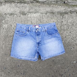 (Category: ) located in . Submitted by cyprus.thrift (Listing ID 1465027221, Image 1). Description: .