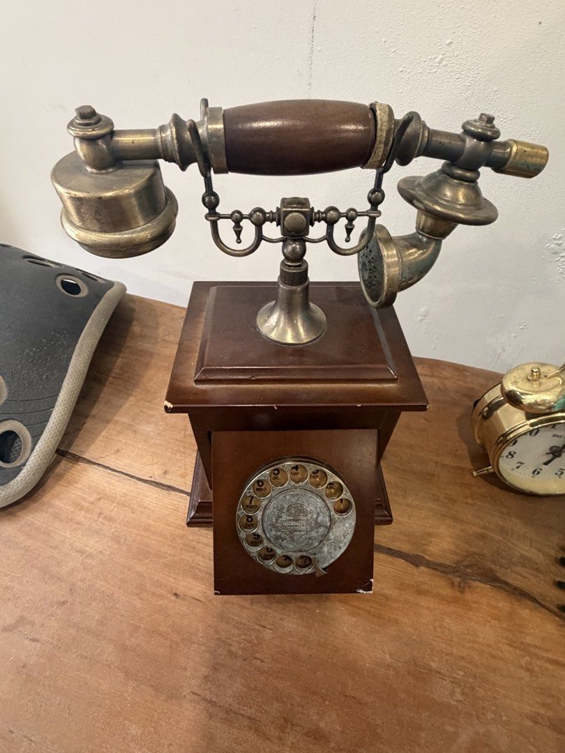 Old telephone (Category: Everything Else Others) located in Manila. Submitted by tipanty2977 (Listing ID 1465005779, Image 1). Description: Old telephone real telephone Issue wirong but the whole phone is intact and has a dialing nunber cab be use as display .