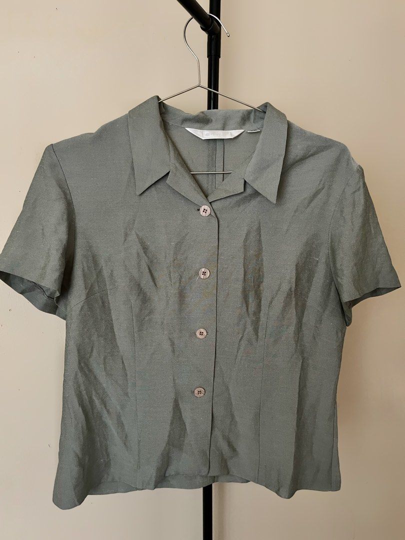 Olive Green Blouse (Category: Blouses) located in Baguio. Submitted by samxsells (Listing ID 1465039249, Image 1). Description: L:21” W:38”.