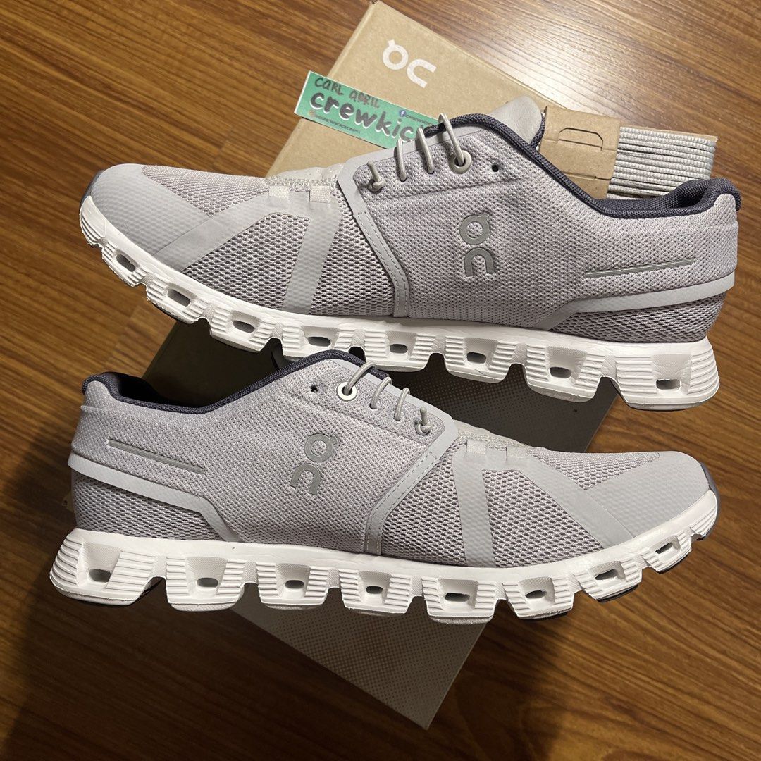 On Cloud 5 'Glacier White' (Category: Sneakers) located in Pasig City. Submitted by crewkicks.ph (Listing ID 1465142896, Image 2). Description: OC5 'Glacier White' Size 10 US M Used 2x Complete OG ₱ 4,498 ONLY! ORTIGAS CENTER.
