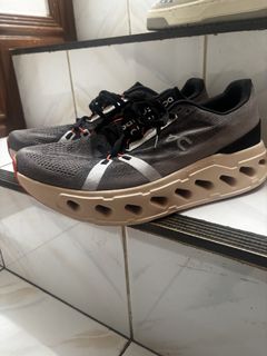 (Category: ) located in . Submitted by ophelia.closet (Listing ID 1464979275, Image 1). Description: .