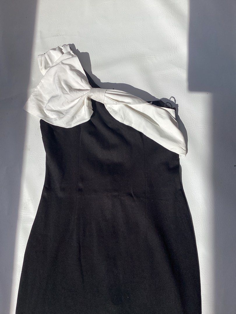 One sided Strap Ribbon Mini Dress (Category: Dresses) located in Pasig City. Submitted by wear_she_goes (Listing ID 1465034484, Image 2). Description: .