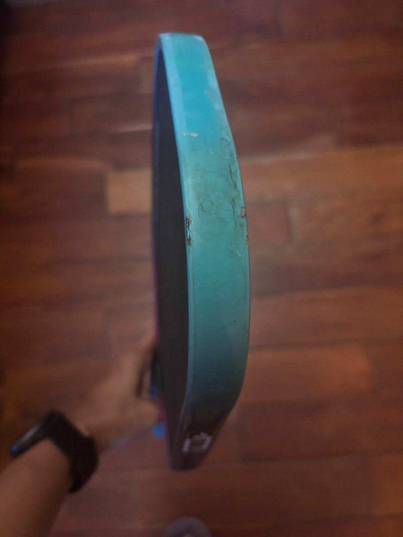 Original Joola Perseus 3S (Category: Racket and Ball Sports) located in Quezon City. Submitted by moptop22 (Listing ID 1465058334, Image 3). Description: Has scratches on the head but comes with edge tape NOTE !!! I removed the original grip for better feel. There’s only the overgrip around the handle. .