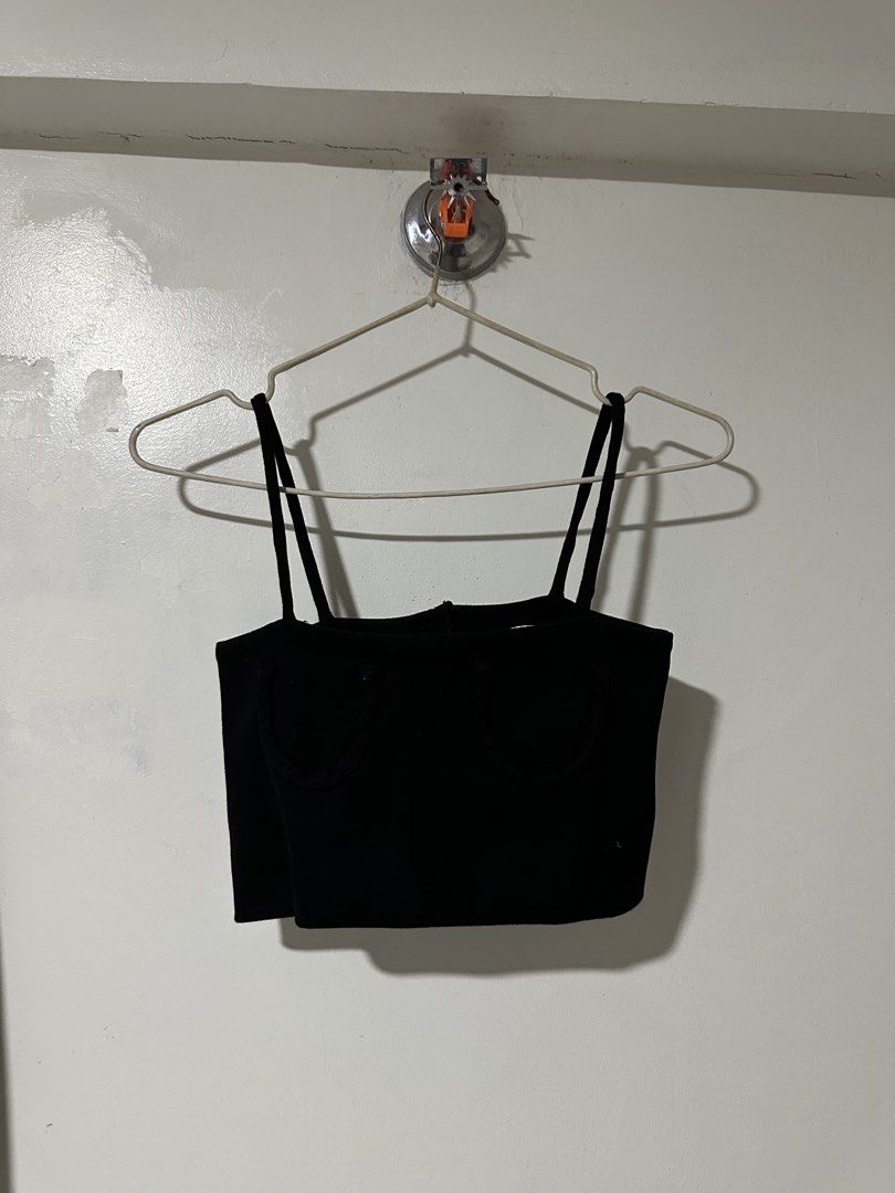 Orseund iris Black top (Category: Sleeveless) located in Manila. Submitted by okaykloset (Listing ID 1464996096, Image 1). Description: Rfs: decluttering Free size but best fit for s-m (stretchable) MOP: gcash/gotyme MOD: lalamove (sdd)/jnt.