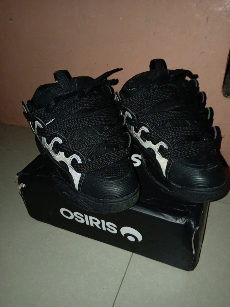 OSIRIS D3 REFLECTORIZED 2001 AUTHENTIC (Category: Sneakers) located in Manila. Submitted by sonny2k (Listing ID 1465124844, Image 2). Description: fit to 42-43 as new condition .