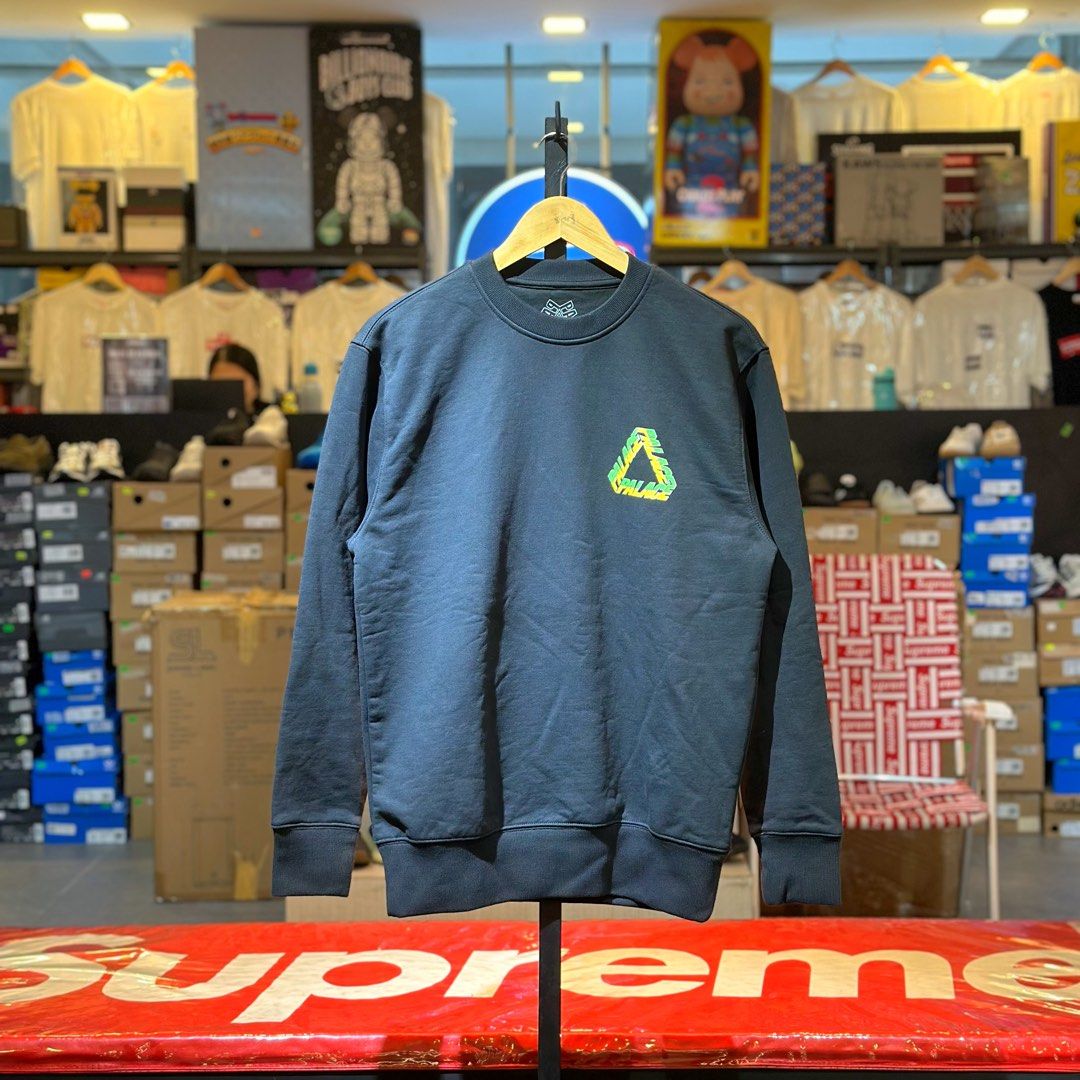 Palace Split P3 Crewneck Black (Category: Coats, Jackets and Outerwear) located in Quezon City. Submitted by inside_plug (Listing ID 1465036154, Image 2). Description: For Sale Place Split P3 Crewneck Black - XL Brandnew Dm us to purchase.