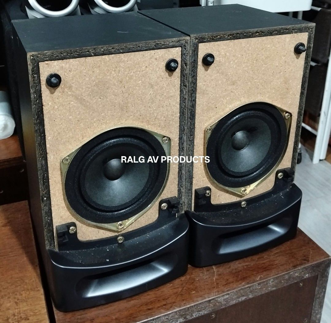 Panasonic SB-CH300 Full Range Bookshelf Speakerss (Category: Soundbars, Speakers & Amplifiers) located in Bulacan. Submitted by ronald277077025 (Listing ID 1460213302, Image 3). Description: PANASONIC FULL RANGE BOOKSHELF SPEAKER SB-CH300A-K 60 WATTS 4 OHMS 4.5* FULL RANGE WOOFER BASS REFLEX WOOFER CAN BE USE AS REPLACEMENT FOR BOSE MUSIC MONITOR SPEAKER MADE IN JAPAN DIMENSIONS: W165 x H20 x D19.5 CM Location: Sta Maria Bulacan Shipping at buyer