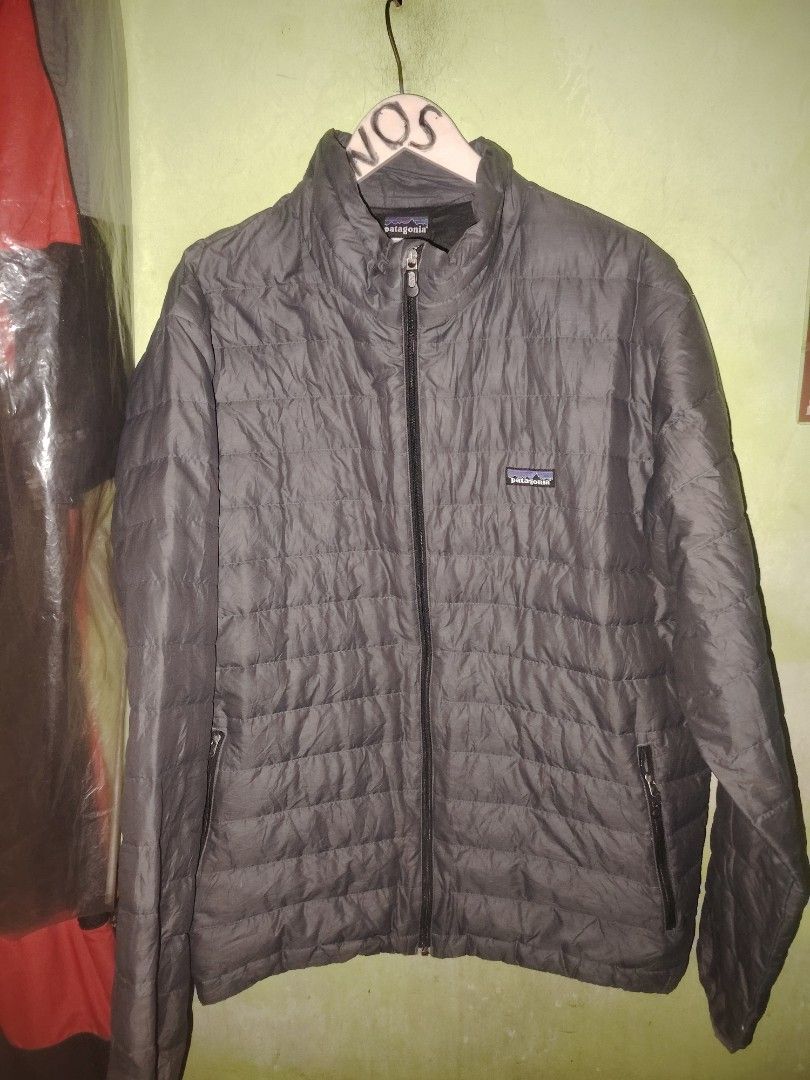 PATAGONIA (Category: Coats, Jackets and Outerwear) located in Pasig City. Submitted by michelle.asuki (Listing ID 1465080919, Image 1). Description: PATAGONIA JACKET VGOOD TO EXCELLENT LARGE ISSUE SA LOOB UNG TALI SA BABA TAZ TANGGAL NA COMPANY NAME DI HALATA 1200 DM DM DM DM.