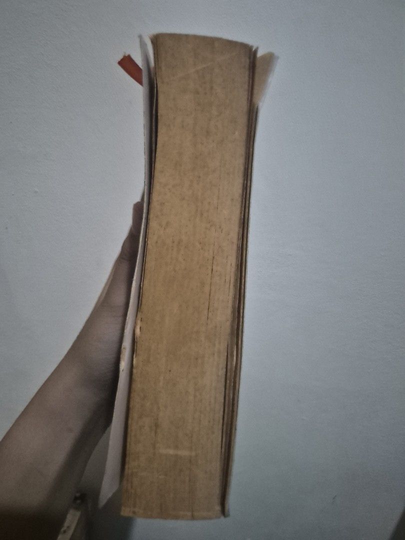 Paths of Glory by Jeffrey Archer (Category: Storybooks) located in Agdangan. Submitted by elyxcollection (Listing ID 1465043933, Image 3). Description: Selling my books at a lower price. Bought it from a book sale in Dubai. RSF: Decluttering.