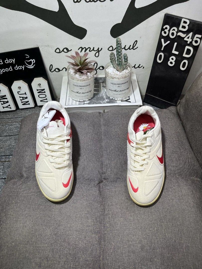 PEACEMINUSONE x Nike Cryoshot CTR360 Maestri II HQ1460-100 （分類：波鞋）位於 Hong Kong。 由 bluebubblebubble000 提交（商品編號 1465062384，圖片 2）。簡介： Size: 36-45 pse.is/9jwmtv。