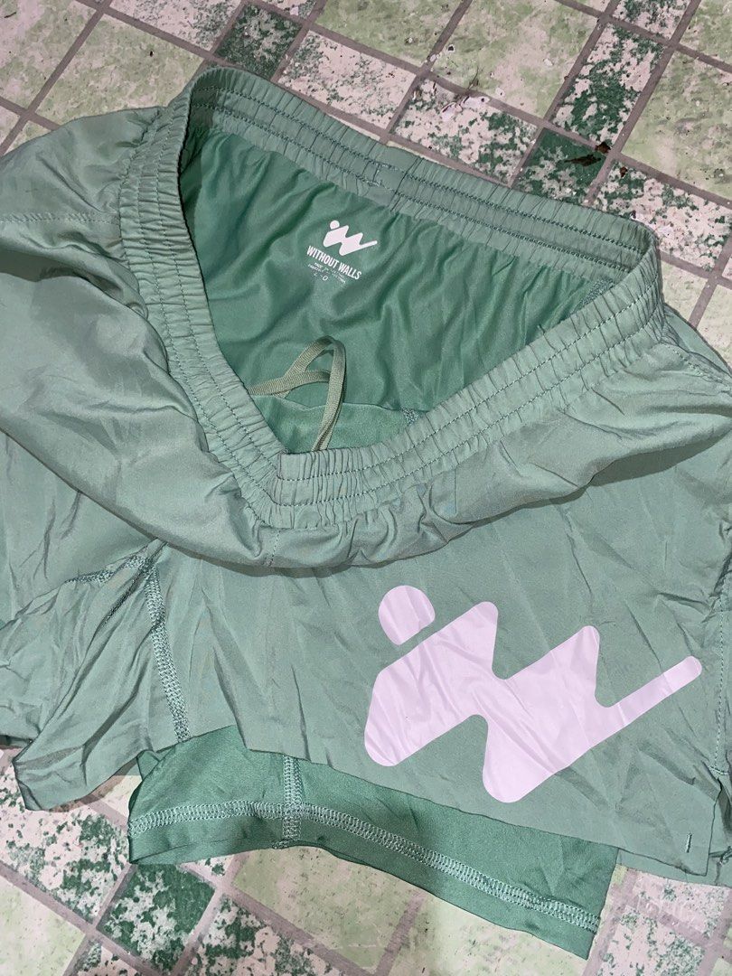 Pickleball short with inner cycling (Category: Activewear) located in Toledo. Submitted by marianallidapse1994 (Listing ID 1465006057, Image 3). Description: as new large size on tag .