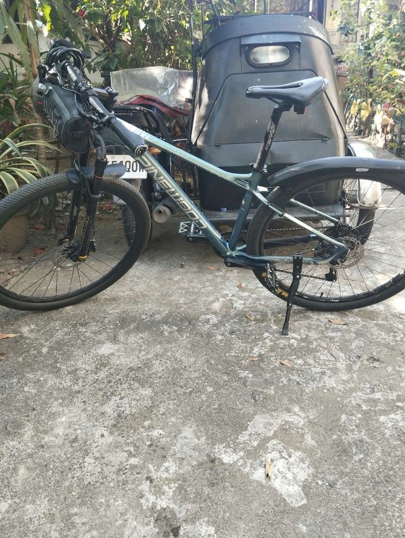 Pinewood Mountain Bike (MTB) (Category: Bicycles) located in Manila. Submitted by jcaburnida54399 (Listing ID 1465112463, Image 1). Description: Pinewood Chasel Trail 27.5 Aluminum Alloy (Blue) PHP 11,000 (Negotiable) Specifications: - Shimano MT200 Hydraulic Brakeset - Shimano Deore M5120 Groupset - Mountainpeak XS-1 Air Fork Tapered - Mountainpeak 31.6x400mm Aluminum Seat Post - Mountainpeak AM200 Aluminum Flat Pedals - Toseek Aluminum Crank wi