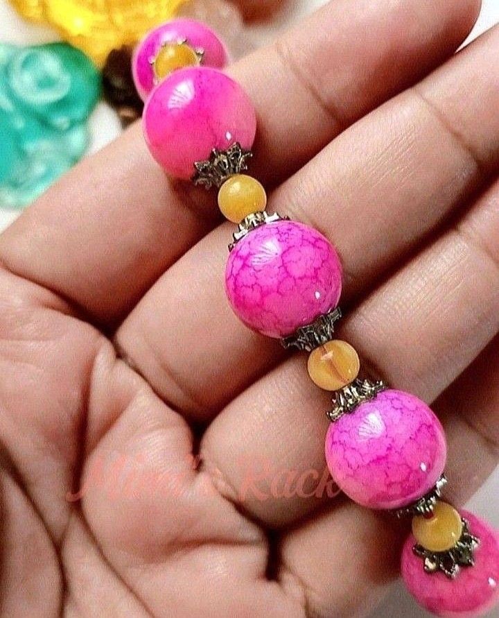 PINK DRAGON VEIN AGATE BRACELET (Category: Bracelets) located in Taguig. Submitted by mimisrack (Listing ID 1465161409, Image 3). Description: 🩷Bold pattern. Sweet color. 💗 Love & emotional balance – associated with compassion, harmony, and gentle emotional energy 🌷 Self-love & confidence – traditionally linked with self-acceptance and inner strength ✨ Positive energy – believed to encourage optimism and uplifting energy 🌿 Grounding & stabili