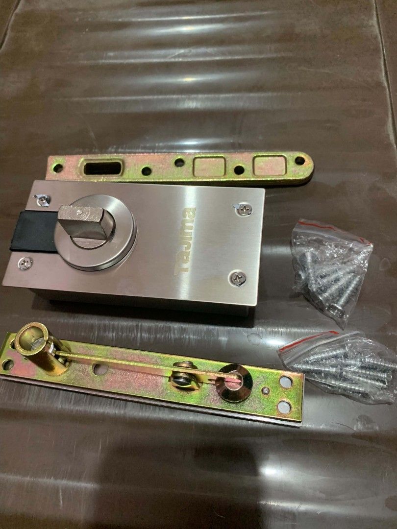 Pivot Hinge/Floor Door Hinge Stainless 304 (Category: Construction & Building Materials) located in Santa Rosa. Submitted by ViancaVinarao (Listing ID 1465048380, Image 1). Description: Pivot Hinge/Floor Hinge Stainless 304 Minimum Load Capacity: 100kg Max Load Capacity: 250kg Max Door Width : 900mm Max Door Height : 2800mm 2 pcs available ✅️ Mop: Gcash/Bank Transfer Delivery: Lalamove Loc: Sta. Rosa, Laguna.