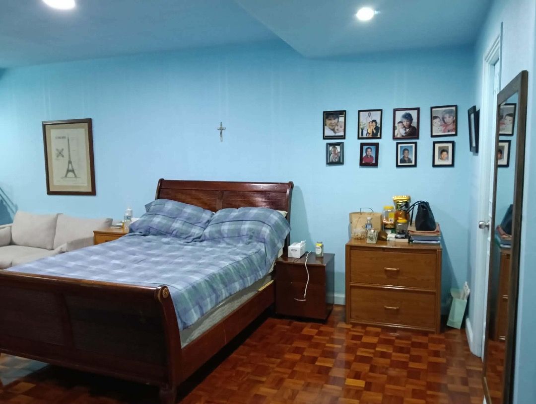 Platinum 2000 3 BR unit (Category: Apartments & Condos) located in Quezon City. Submitted by jmpgutierrez (Listing ID 1464981754, Image 3). Description: For sale: Platinum 2000 3 BR unit Annapolis, San Juan City Floor area: 180 sqm Residential Condominium unit 6th floor 3 BR 2 T&B Maid’s quarters Laundry room 1 parking slot Direct to seller Asking price: PHP 22,000,000 https://www.pgr.com.ph/residential-1/2026/7/17/platinum-2000-3-br-unit -- Jose