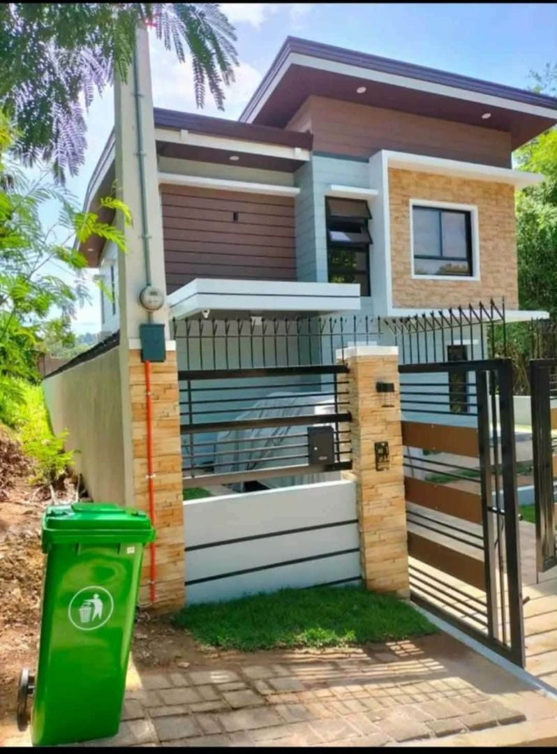 Plaza House & Lot (Category: House & Lot) located in Antipolo. Submitted by eastside_estatesph (Listing ID 1464996038, Image 3). Description: 𝗛𝗼𝘂𝘀𝗲 & 𝗟𝗼𝘁 𝗳𝗼𝗿 𝗦𝗔𝗟𝗘 ♦️ 𝗟𝗼𝘁 𝗮𝗿𝗲𝗮 𝟯𝟴𝟭 𝘀𝗾𝗺 ♦️ 𝗙𝗹𝗼𝗼𝗿 𝗮𝗿𝗲𝗮 𝟭𝟳𝟴 𝘀𝗾𝗺 ♦️ 𝗟𝗮𝗻𝗮𝗶 𝗮𝗿𝗲𝗮 ♦️ 𝗚𝗮𝗿𝗮𝗴𝗲 ♦️ 𝟰 𝗧𝗼𝗶𝗹𝗲𝘁&𝗯𝗮𝘁𝗵 𝘄/ 𝘄𝗮𝘁𝗲𝗿 𝗵𝗲𝗮𝘁𝗲𝗿 ♦️ 𝟭 𝗠𝗮𝘀𝘁𝗲𝗿 𝗯𝗲𝗱𝗿𝗼𝗼𝗺 ♦️ 𝟮 𝗕𝗲𝗱𝗿𝗼𝗼𝗺 ♦️ 𝟭 𝗺𝗮𝗶𝗱 𝗿𝗼𝗼𝗺 ♦️ 𝗦𝗲𝗿𝘃𝗶𝗰𝗲 𝗮𝗿𝗲𝗮 ♦