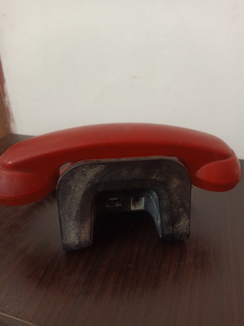 Pldt telephone (Category: Vintage Collectibles) located in Las Pinas. Submitted by the_recycle_shop (Listing ID 1465014032, Image 2). Description: Untested selling as is.