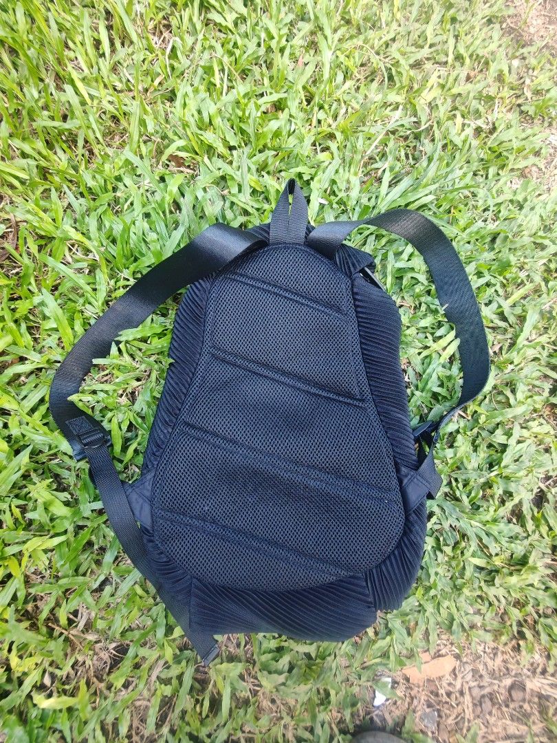 Pleats please by issey miyake (Category: Luxury Bags & Wallets) located in Santa Cruz. Submitted by ukayhuntworldwide (Listing ID 1465032389, Image 2). Description: .