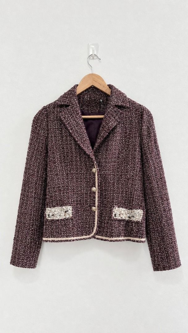 Plum Color Tweed Blazer (Category: Coats, Jackets and Outerwear) located in Baguio. Submitted by zakeeyaclo (Listing ID 1465003163, Image 1). Description: Plum Color Tweed Blazer Small ₱250.