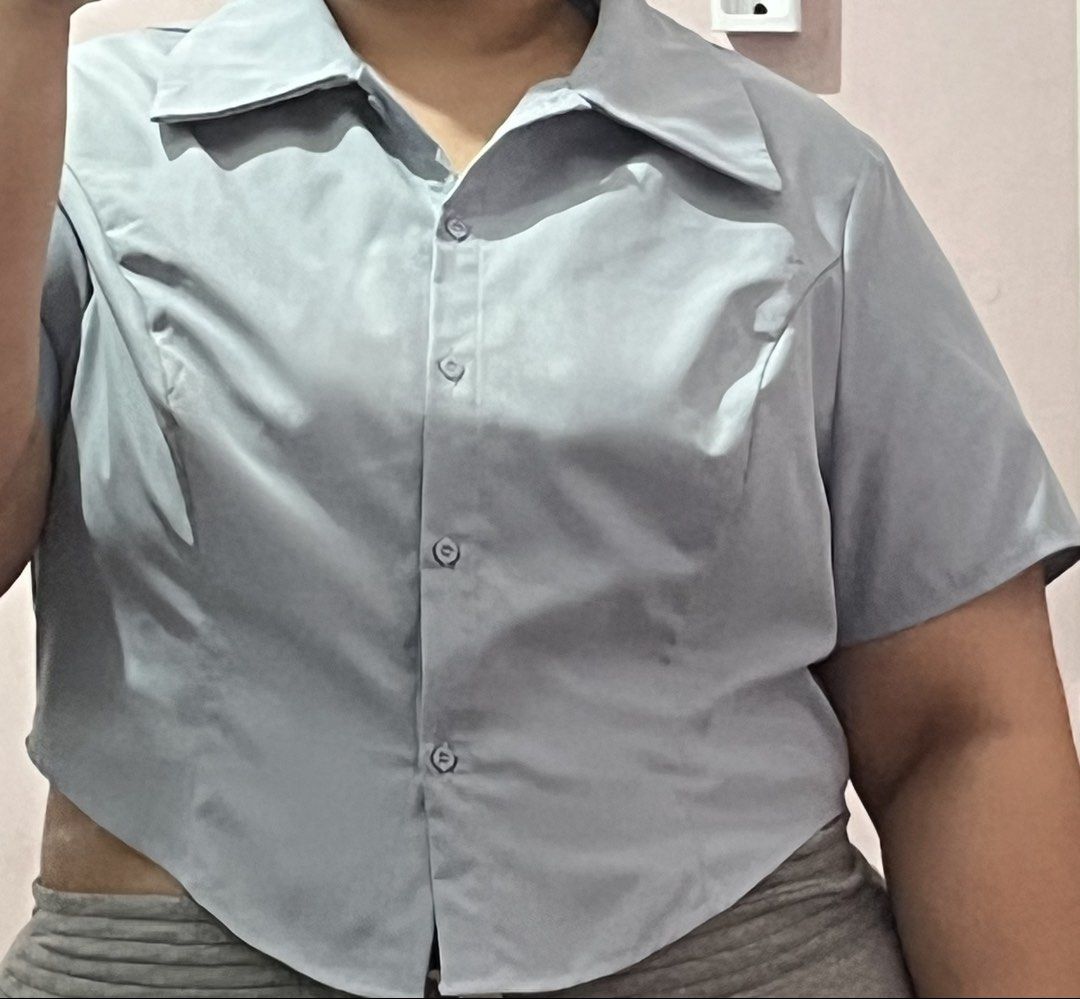[Plus Size] Cropped Casual Blouse (Category: Blouses) located in Pasig City. Submitted by megistus (Listing ID 1465054664, Image 3). Description: ‼️LAST PRICE 200‼️ - from SHEIN EZwear - kindly refer to the last picture for exact measurements rfs: ang ikli, sobrang cropped nya mode of payment: gcash mode of delivery: lalamove *shipping fee is shouldered by the buyer.