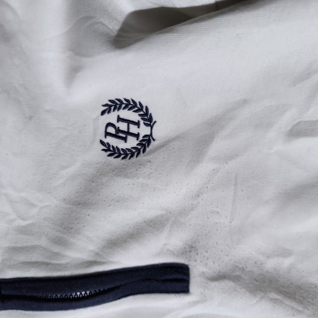 Polham White Quarter Zip (Category: Babies & Kids Fashion) located in Sindangan. Submitted by waterbop (Listing ID 1465101697, Image 2). Description: 600 + SF excellent condition minor flaws only 10/10 color rate 20W 21L.