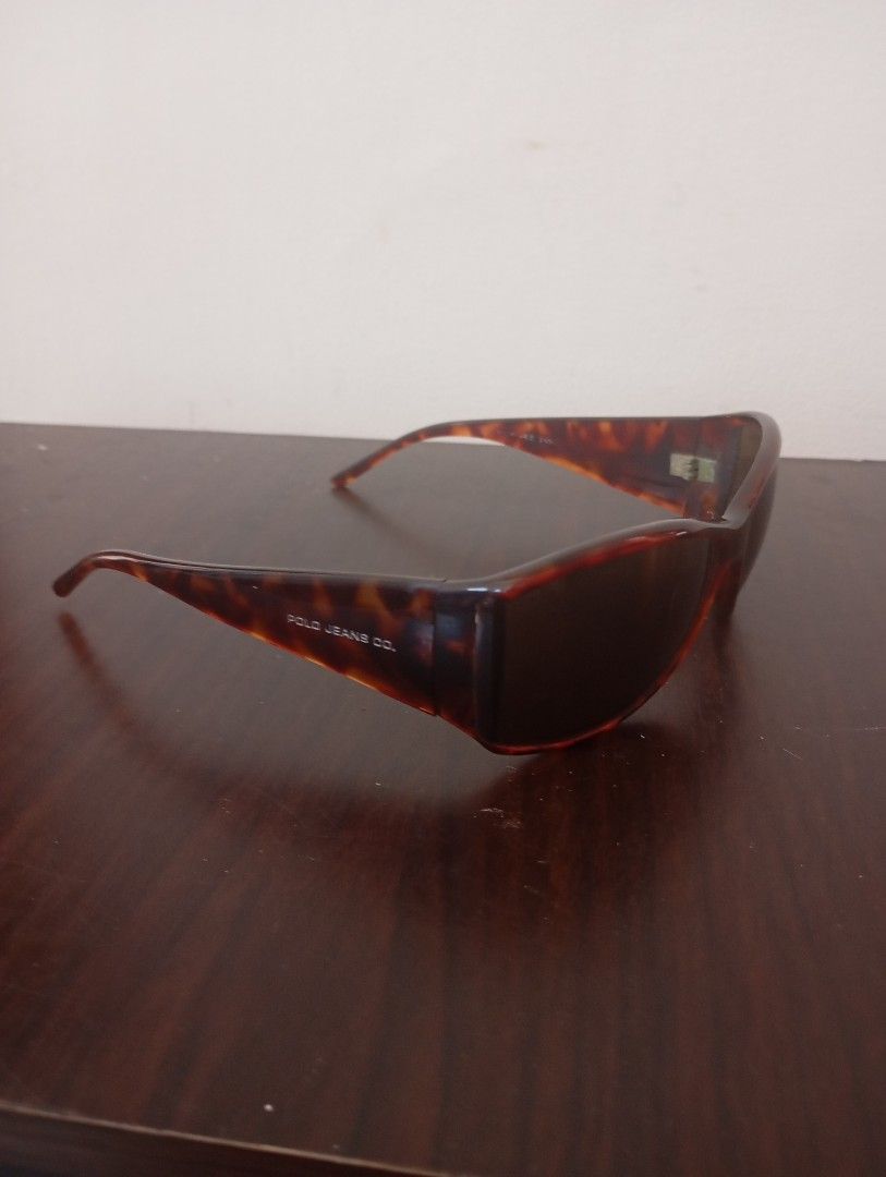 Polo jeans shades (Category: Sunglasses & Eyewear) located in Las Pinas. Submitted by quick_deals_great_finds2 (Listing ID 1465004190, Image 1). Description: Good working condition.