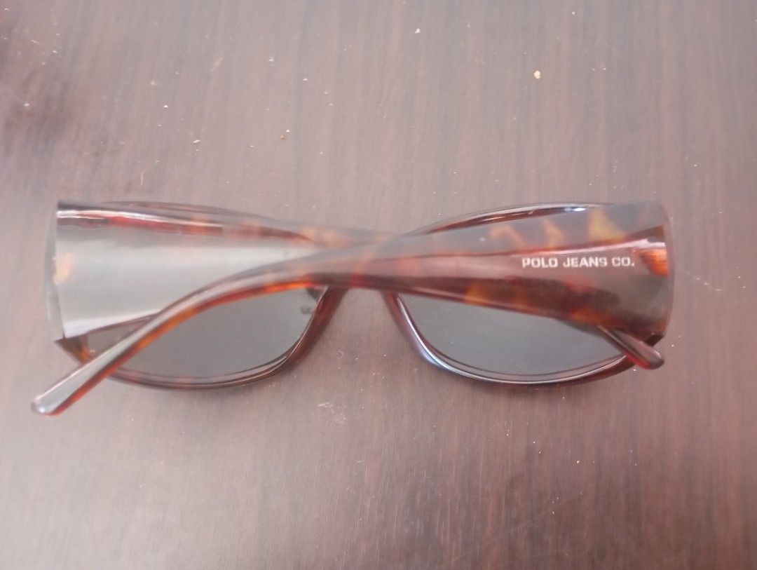 Polo jeans shades (Category: Sunglasses & Eyewear) located in Las Pinas. Submitted by quick_deals_great_finds2 (Listing ID 1465004190, Image 3). Description: Good working condition.