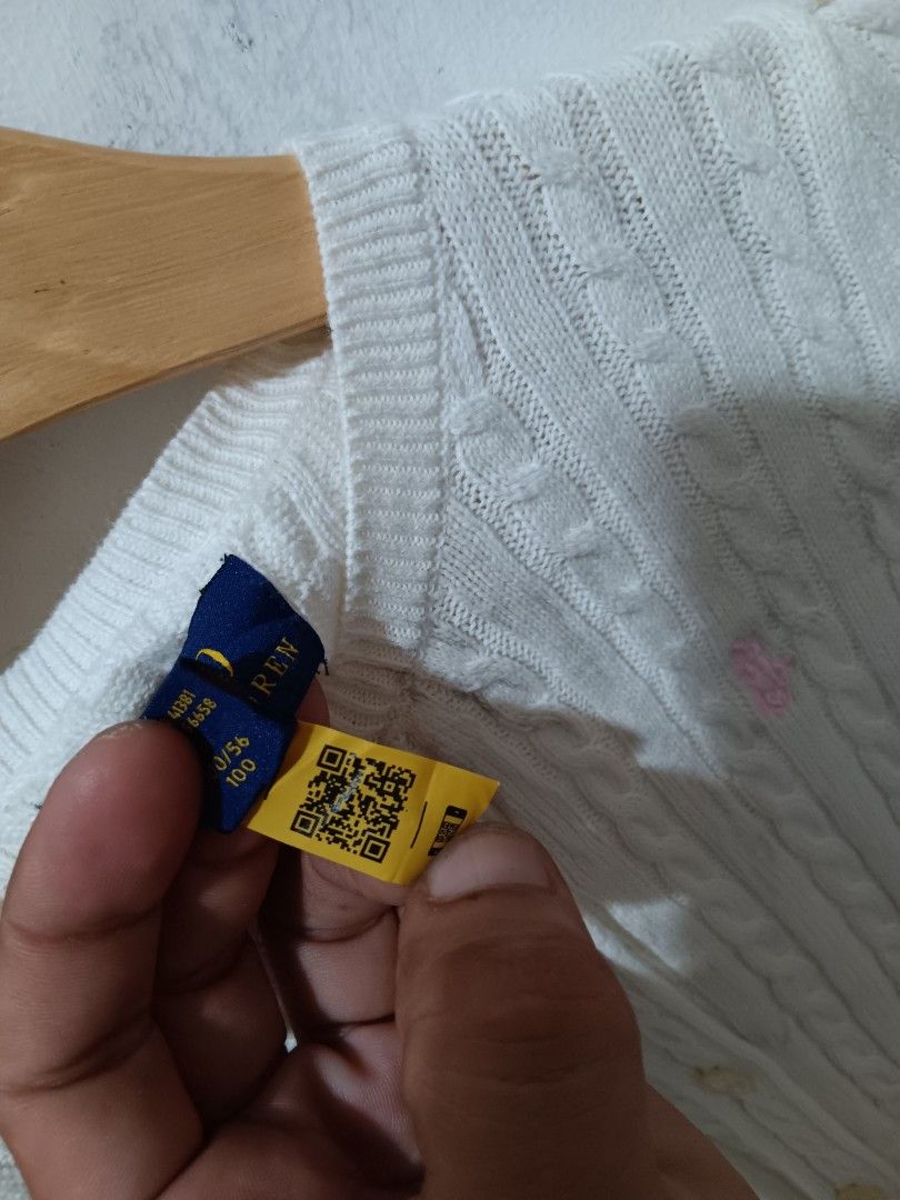 POLO RALPH LAUREN CABLE KNIT (Category: Babies & Kids Fashion) located in Dauis. Submitted by udenglegaspi (Listing ID 1465006018, Image 3). Description: .