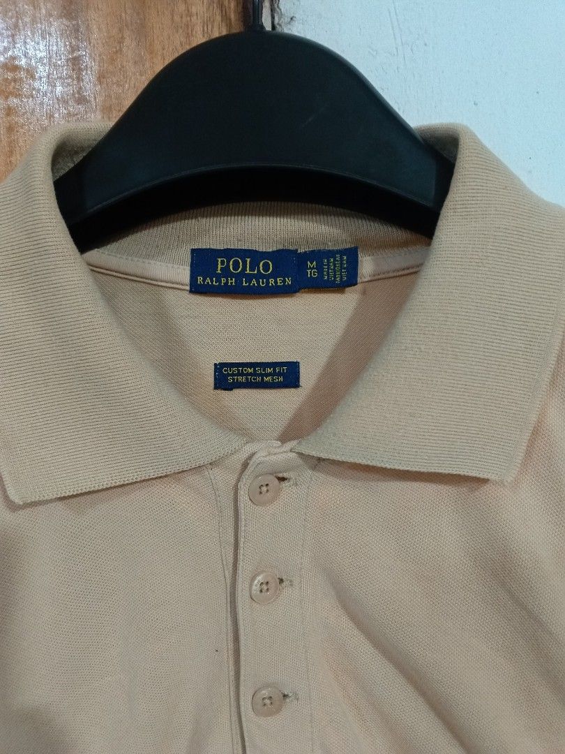 RL Polo Shirt (Category: Tshirts & Polo Shirts ) located in Cebu City. Submitted by authenticgrids (Listing ID 1465132403, Image 3). Description: Polo RL 🐎 Polo Shirt Beige , Light Khaki Color "Custom Slim Fit Stretch Mesh" Excellent Condition 💯 Issue/s: None Size on Tag 🏷️ Medium Best Fit M- Large (US) Dimensions Width 22inches Length 30 inches 📥📥📥📥📥 Dm for more details ✅.
