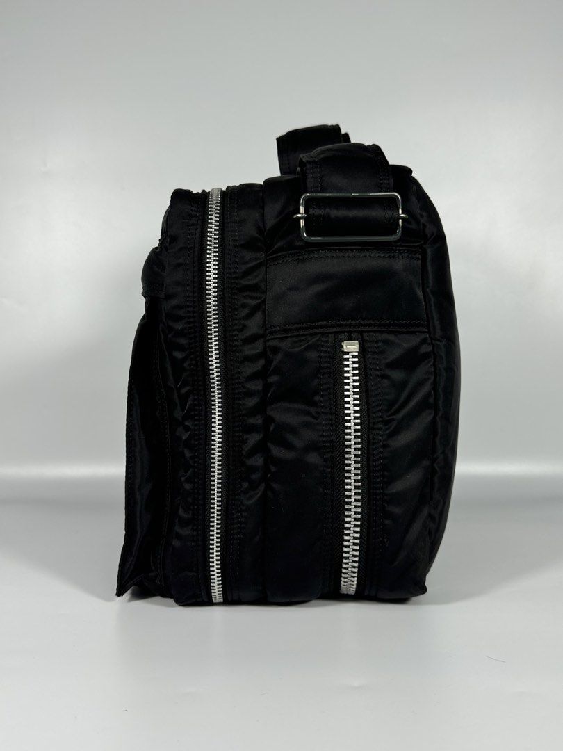 Porter Yoshida Tanker Shoulder Bag (L) (Category: Briefcases) located in Calamba. Submitted by secondsite.ph (Listing ID 1465071234, Image 3). Description: Porter / Tanker Shoulder Bag (L) 9/10 Excellent Sign of usage ₱4500.