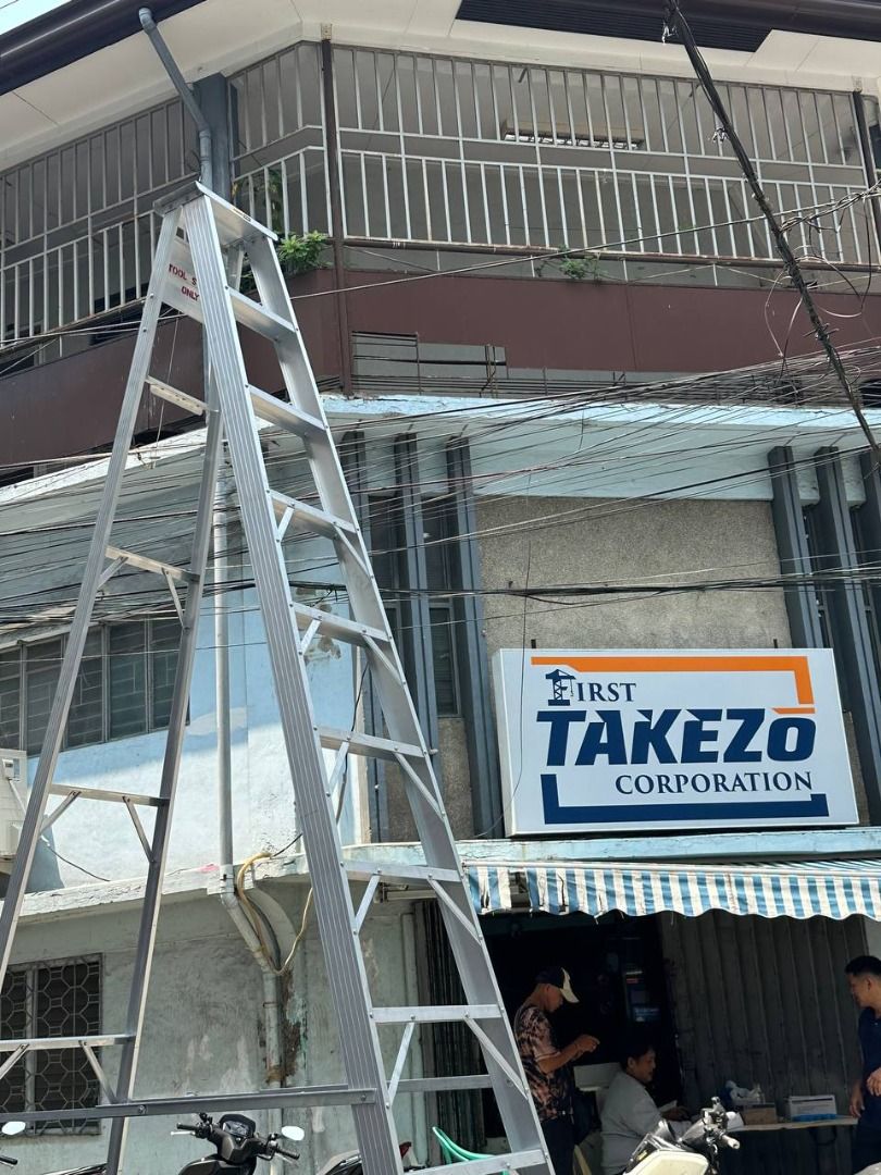 POWERSTEP ALUMINUM LADDER Specs: A-TYPE, 12FT (Category: Other Home Furniture) located in Manila. Submitted by ramoseliza33488 (Listing ID 1465046329, Image 1). Description: .