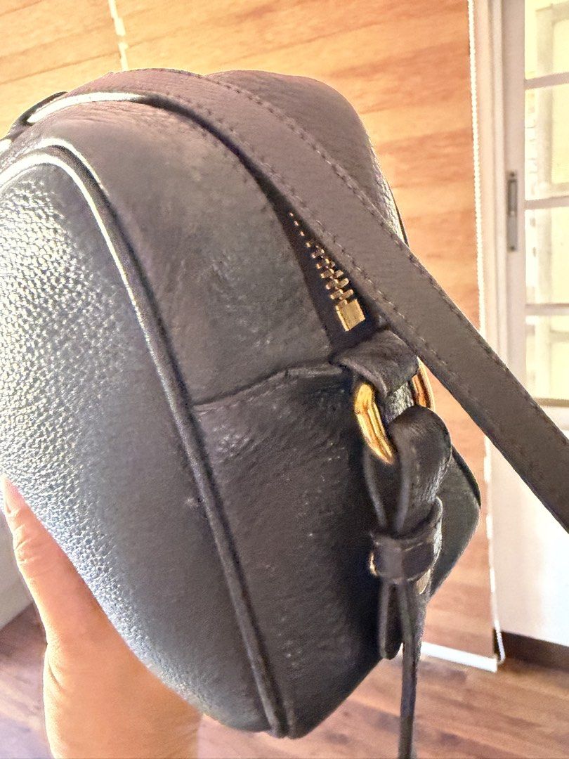 PRADA CAMERA BAG (Category: Luxury Bags & Wallets) located in Candaba. Submitted by juanitades (Listing ID 1465008787, Image 3). Description: 💯 Guaranteed Original Prada camera crossbody bag Preloved in excellent condition gold hardwares black spacious,can fit long wallet Bag only Pm if interested 💌.