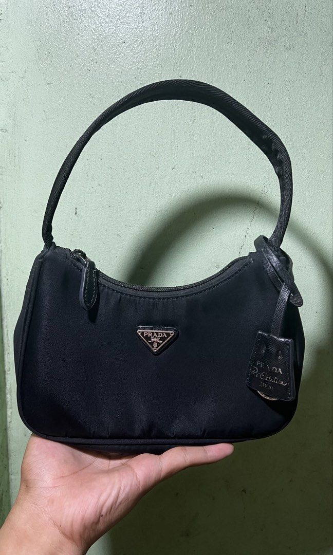 Prada Nylon Kili Bag (Category: Shoulder Bags) located in Lapu Lapu. Submitted by ukaydecebu (Listing ID 1464765317, Image 2). Description: .