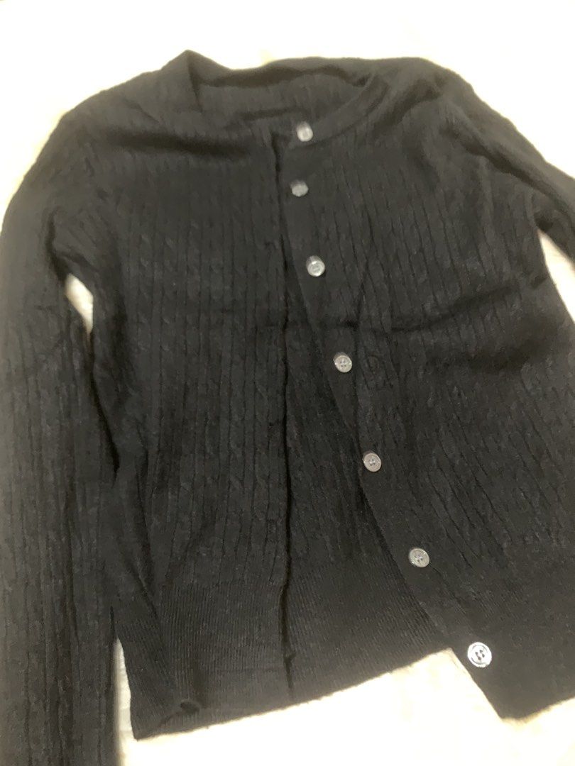 Pre Loved Black Cardigan Free Size (Category: Coats, Jackets and Outerwear) located in Las Pinas. Submitted by erd17declutters (Listing ID 1465152971, Image 2). Description: 📍Las Pinas 💵 Union Digital Bank 🚢 JnT or Lalamove.