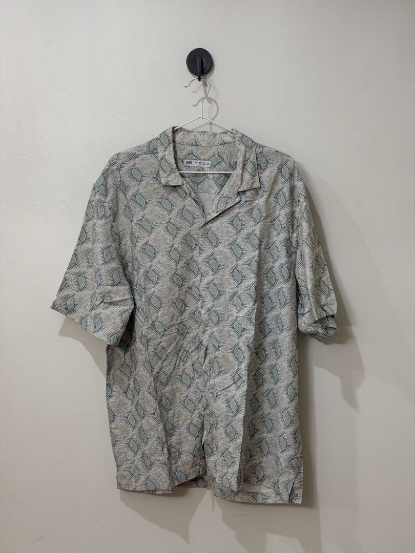 Preloved ★ ZARA Patterned Polo Shirt (Category: Tshirts & Polo Shirts ) located in San Juan City. Submitted by curated.club (Listing ID 1465121837, Image 1). Description: ★ 𝐥𝐚𝐬𝐭 𝐩𝐫𝐢𝐜𝐞 𝐩𝐨𝐬𝐭𝐞𝐝 ★ please read bio before ordering ★ actual item color may differ slightly due to lighting and screen settings.