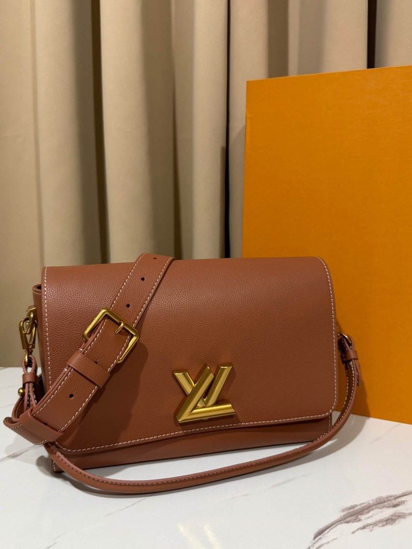 Preloved Lv Shoulder Bag (Category: Luxury Bags & Wallets) located in Manila. Submitted by bagsandshoesmanymore (Listing ID 1465164297, Image 1). Description: Preloved Lv Size 27cm Rank SA Rare to find Gold tone hardware Genuine leather What you see is what you get Please read before you order 👉🏻❗️Payment first before shipping ❗️Cut off time of payment 11am sameday delivery ❗️NO MEET UP / NO PICK UP ❗️ORDER CANNOT BE CANCELLED ❗️PLEASE DON’T BU