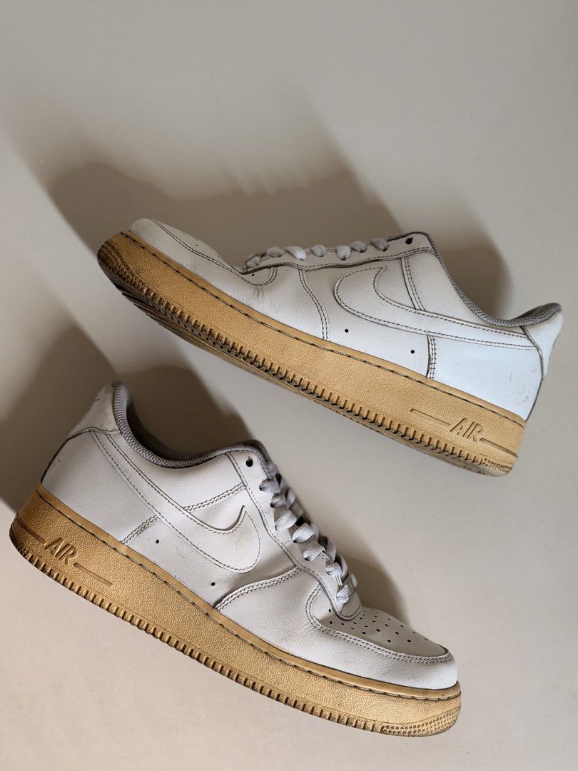 Pre-Loved Original Air Force 1 ‘07 (Category: Casual Shoes) located in Manila. Submitted by nikobellic17915 (Listing ID 1464999810, Image 2). Description: Selling Pre-Loved Original Air Force 1 ‘07 Size 9 fits to 9.5-10 Original 100% Authentic w/o box RFS: decluttering need funds 📍loc: qc/manila/makati.