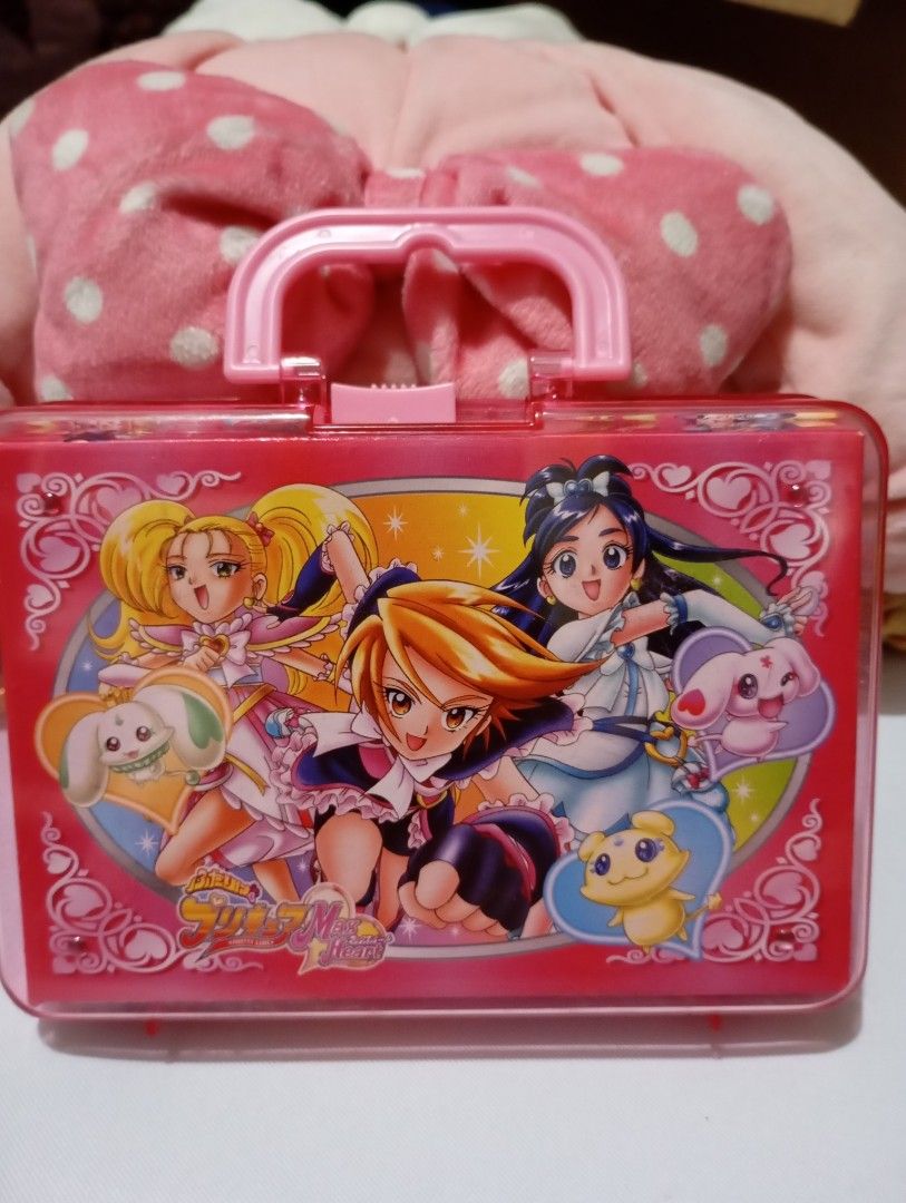 Pretty cute stamp set (Category: Stationery & School Supplies) located in Manila. Submitted by ysabel1102 (Listing ID 1465108170, Image 1). Description: *pretty cute stamp with case *case has damage crack at the back as you can see in the photos * missing note pad * all stamp are complete and UN used * with 2 ink pad.