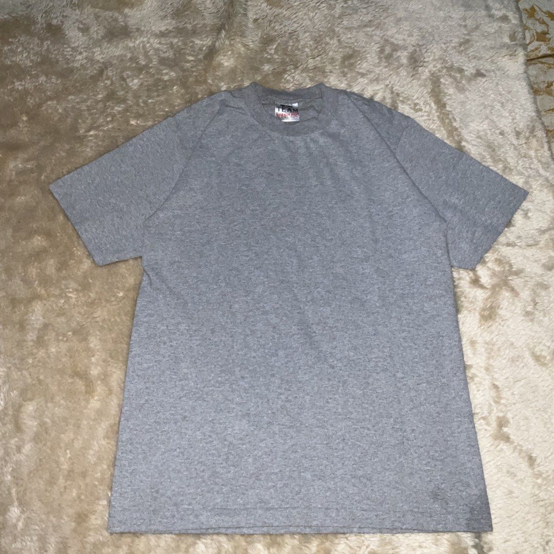 Pro Team Super Heavy weight Gray Shirt (Category: Tshirts & Polo Shirts ) located in San Fernando. Submitted by jz_ofiaza (Listing ID 1465021301, Image 1). Description: Excellent/ Like New no issue wash first the cloth before use .