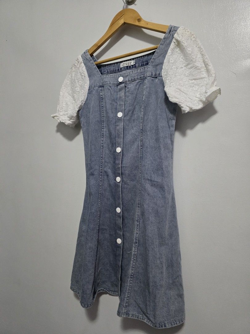 Puff button down denim dress (Category: Dresses) located in San Marcelino. Submitted by thriftolshoppiness (Listing ID 1465092658, Image 3). Description: XS-Small.