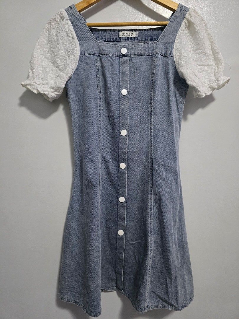 Puff button down denim dress (Category: Dresses) located in San Marcelino. Submitted by thriftolshoppiness (Listing ID 1465092658, Image 2). Description: XS-Small.