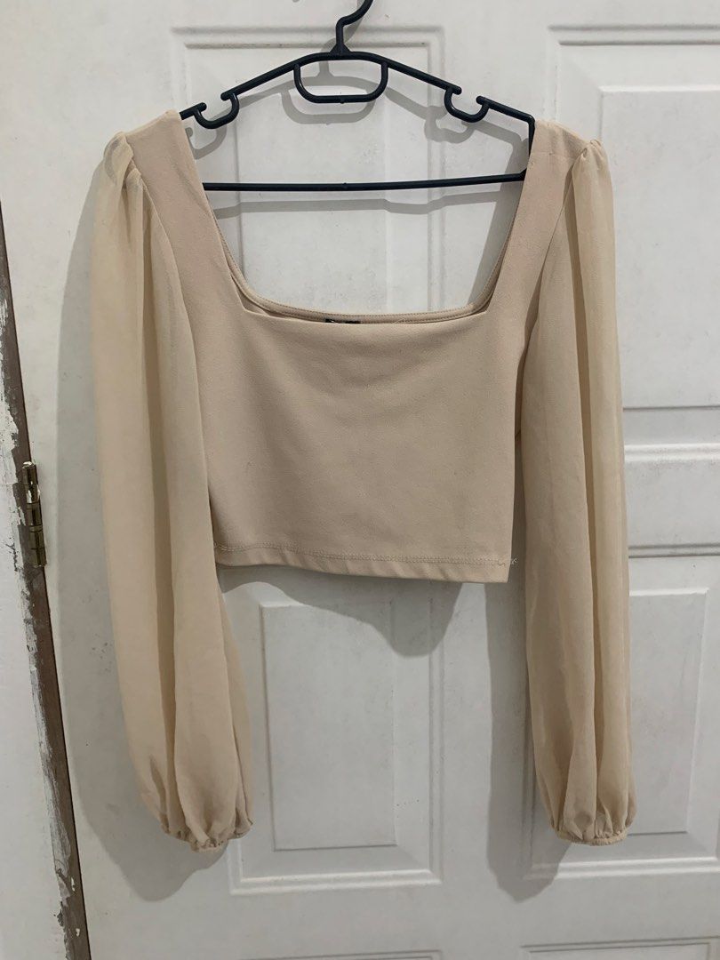 Puffed style top (Category: Others Tops) located in Mendez-Nunez. Submitted by dawnrequiso16 (Listing ID 1465034578, Image 1). Description: .