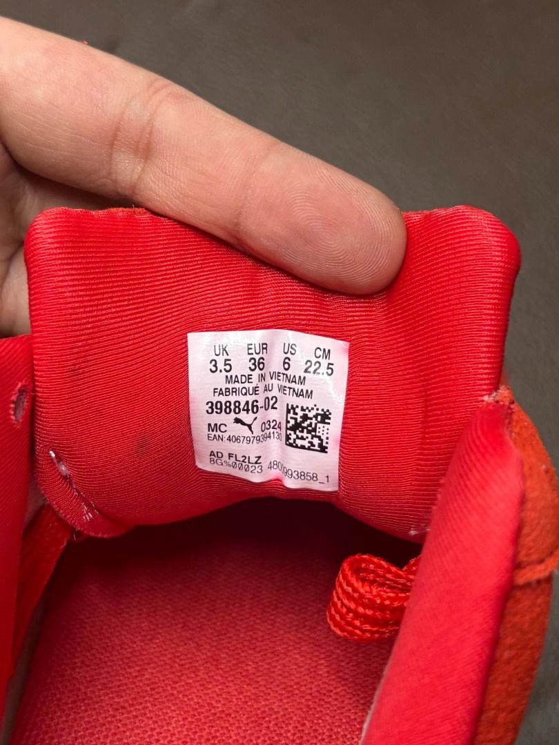 PUMA Speedcat OG Suede Sneakers | EU 36 (Category: Sandals) located in Bacoor. Submitted by fafofa (Listing ID 1465104973, Image 3). Description: PUMA Speedcat OG Suede Sneakers | EU 36.