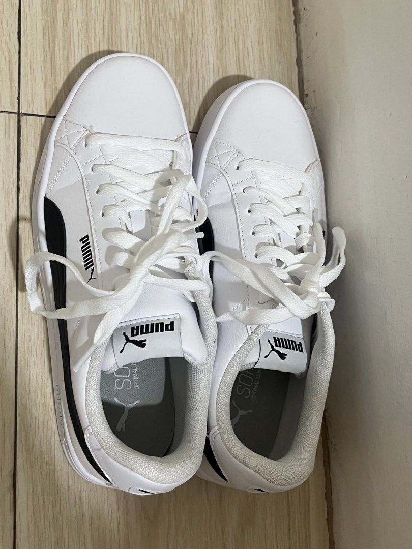 Puma White Sneakers (Unisex) (Category: Sneakers) located in Quezon City. Submitted by tan_treasures (Listing ID 1465128288, Image 2). Description: .