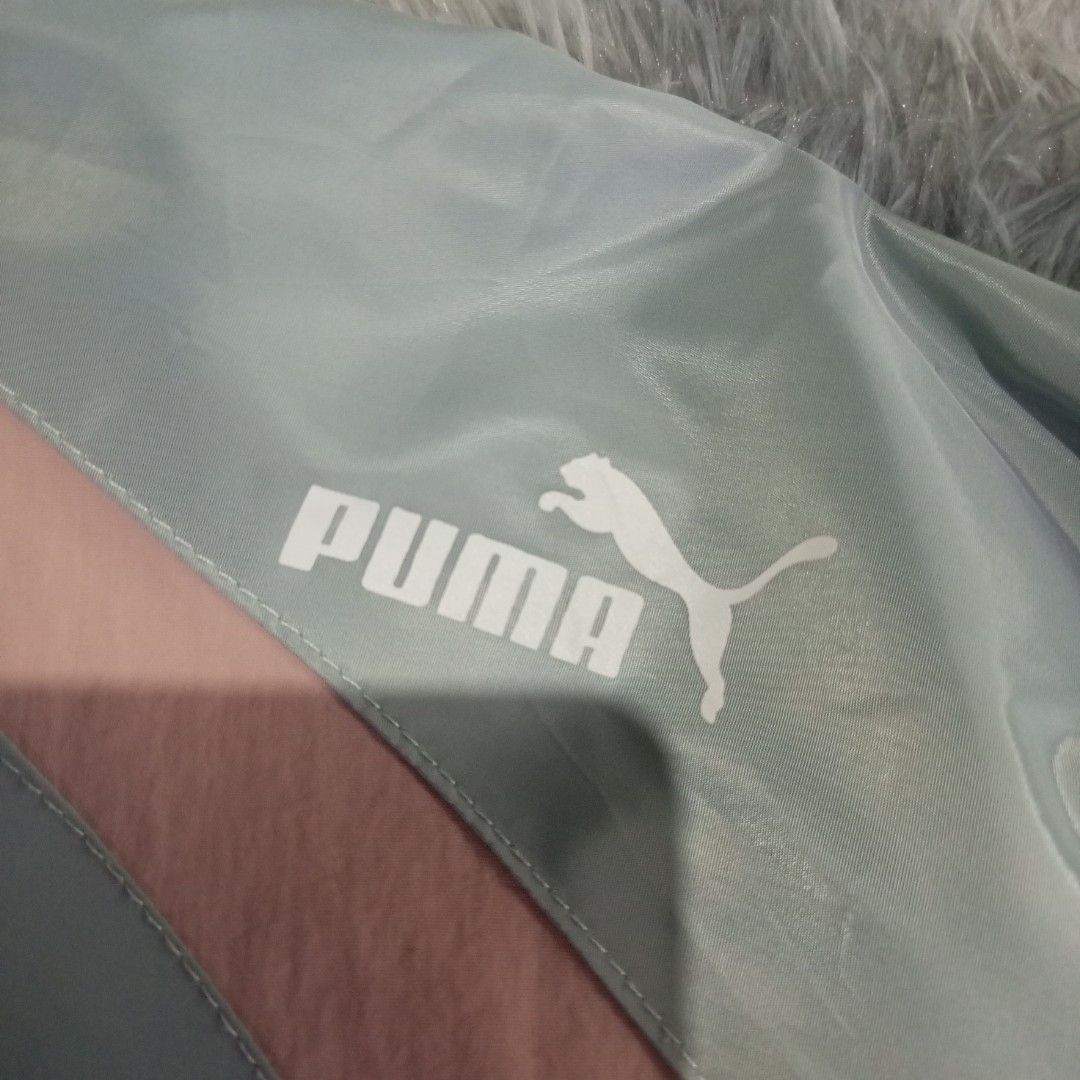 Puma windbreaker jacket (Category: Activewear) located in Cebu City. Submitted by sukitriftshop474747 (Listing ID 1465129802, Image 3). Description: Excellent condition No issue Size XL 23x30 Colorate 10/10 Authentic.