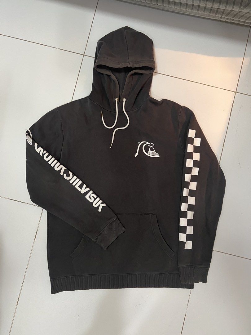 Quiksilver Black Graphic Hoodie Size L (Category: Hoodies) located in La Trinidad. Submitted by r34gtrmidnight (Listing ID 1465046607, Image 1). Description: Brand: Quiksilver Item: Pullover Hoodie Color: Washed Black Size: Large Condition: 7.5-8/10 Purchased brandnew lalamove meet-up SM North/UPD.