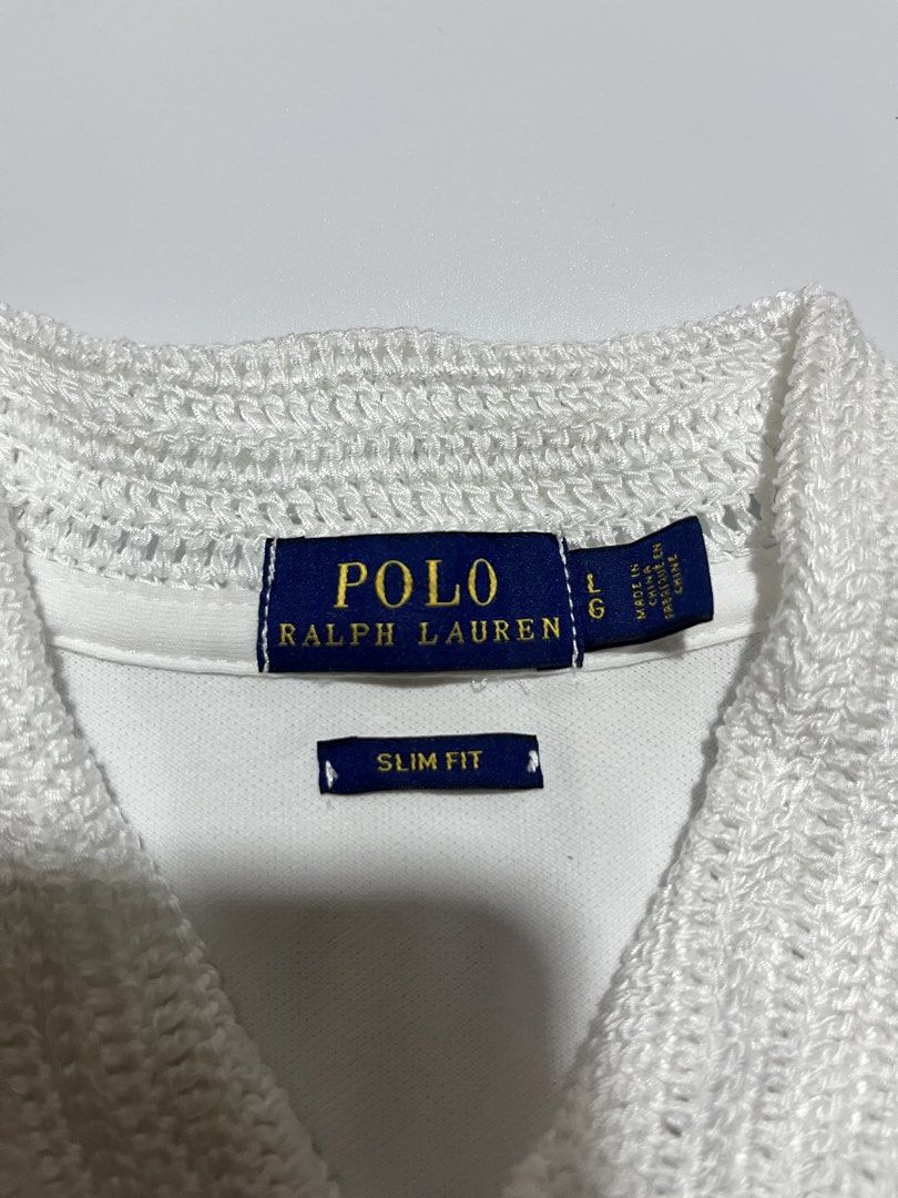 Ralph lauren (Category: Shirts) located in San Francisco. Submitted by dckim_19 (Listing ID 1465010795, Image 2). Description: Authentic 💯 Size large Measurement: 19 width 25.5 back 26.5 length Issue cut washtag only Condition: as new Color rate: 10/10.