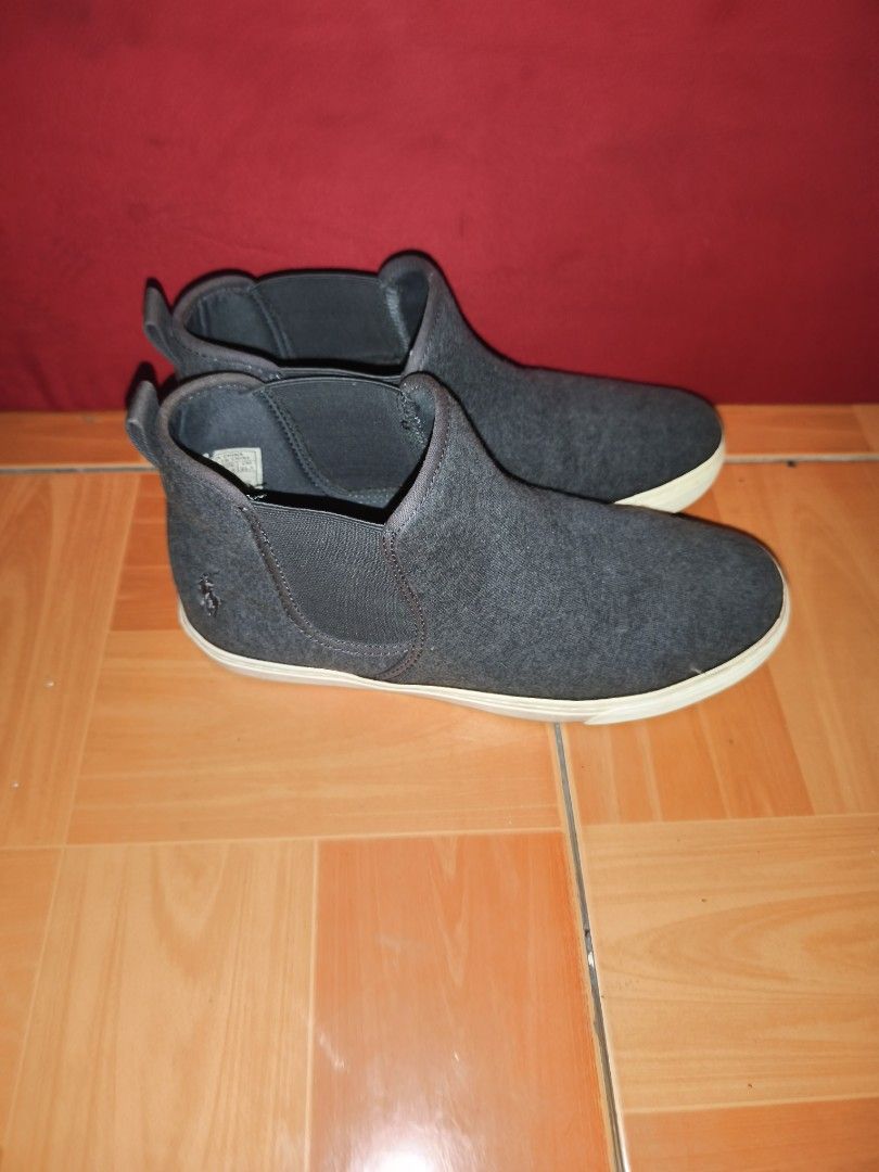 Ralph Lauren Chelsea Boots (Category: Sneakers & Footwear) located in Agdangan. Submitted by den_sells (Listing ID 1465080643, Image 3). Description: - Ralph Lauren Chelsea Boots - Color Grey - Carlee Jodpher Model - As is RULES: ❌ COD ✅ FIRST PAY BASIS ✅ MINE NOW = PAY NOW ✅ 2 DAY RESERVATION, IF UNPAID = RESERVATION IS VOID LOCATION: Laguna SHIPPING: J&T Express Philippines.