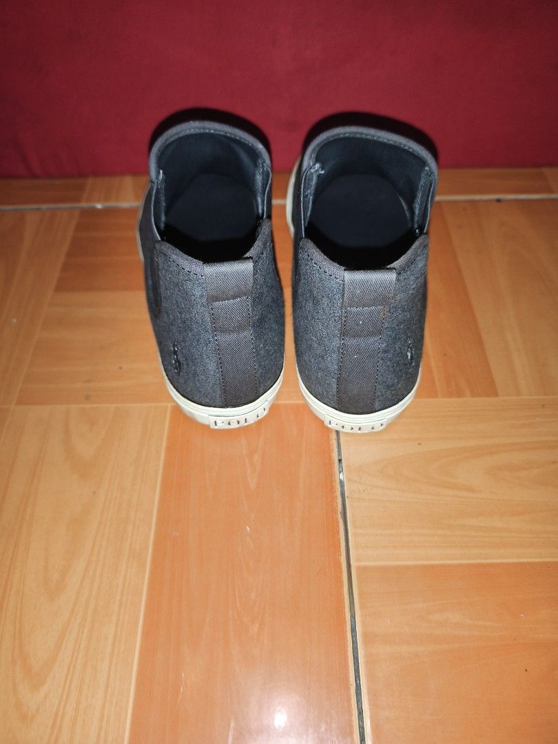 Ralph Lauren Chelsea Boots (Category: Sneakers & Footwear) located in Agdangan. Submitted by den_sells (Listing ID 1465080643, Image 2). Description: - Ralph Lauren Chelsea Boots - Color Grey - Carlee Jodpher Model - As is RULES: ❌ COD ✅ FIRST PAY BASIS ✅ MINE NOW = PAY NOW ✅ 2 DAY RESERVATION, IF UNPAID = RESERVATION IS VOID LOCATION: Laguna SHIPPING: J&T Express Philippines.