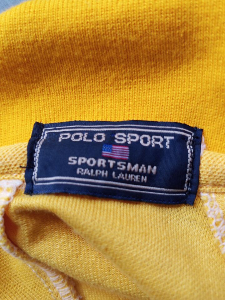 ralph Lauren polo 21×27 (Category: Activewear) located in Manila. Submitted by fordy_420 (Listing ID 1465024667, Image 2). Description: .